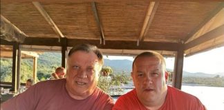 ‘Onog što ga moja duša sanja’: Dino Bešlić stihovima posvećenim ocu Halidu rasplakao pratitelje ‘Onog što ga moja duša sanja’: Dino Bešlić stihovima posvećenim ocu Halidu rasplakao pratitelje - featured image