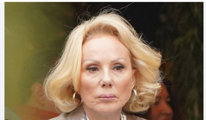 OMILJENA PJEVAČICA “GRANDA” DOŽIVILA INFARKT Priključena na aparate, ugrađena joj hitno dva bajpasa!! OMILJENA PJEVAČICA “GRANDA” DOŽIVILA INFARKT Priključena na aparate, ugrađena joj hitno dva bajpasa!! - featured image