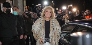 LEPOJ BRENI UNIŠTILI 15 BUNDI, ISCEPALI, SEKLI, A JEDNA JE UKRADENA! Zatekla užas u kući na Bežanijskoj kosi: Čuvala sam ih u frižideru LEPOJ BRENI UNIŠTILI 15 BUNDI, ISCEPALI, SEKLI, A JEDNA JE UKRADENA! Zatekla užas u kući na Bežanijskoj kosi: Čuvala sam ih u frižideru - featured image