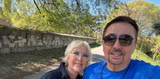 Puče bruka na estradi, gdje se ONA umiješa u brak? Zbog nje su se razveli Keba i Olja: Četrdeset godina braka u senci sramne odluke Puče bruka na estradi, gdje se ONA umiješa u brak? Zbog nje su se razveli Keba i Olja: Četrdeset godina braka u senci sramne odluke - featured image