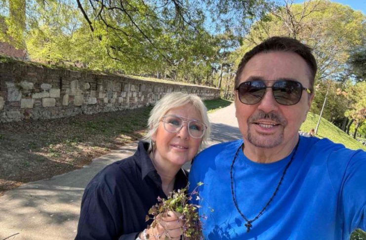 Puče bruka na estradi, gdje se ONA umiješa u brak? Zbog nje su se razveli Keba i Olja: Četrdeset godina braka u senci sramne odluke Puče bruka na estradi, gdje se ONA umiješa u brak? Zbog nje su se razveli Keba i Olja: Četrdeset godina braka u senci sramne odluke - featured image