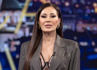 Bio je čest gost u njenoj kući, rodila se ljubav, sin može da joj bude! Kada vidite ko je u pitanju zanijemit ćete od Š0KA!!! Bio je čest gost u njenoj kući, rodila se ljubav, sin može da joj bude! Kada vidite ko je u pitanju zanijemit ćete od Š0KA!!! - featured image