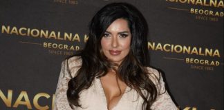 Smr.tni slučaj potresao estradu! Trebala da gostuje danas na televiziji ali je umjesto njenog dolaska voditeljica potvrdila traagične vijesti Smr.tni slučaj potresao estradu! Trebala da gostuje danas na televiziji ali je umjesto njenog dolaska voditeljica potvrdila traagične vijesti - featured image