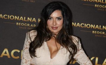 Smr.tni slučaj potresao estradu! Trebala da gostuje danas na televiziji ali je umjesto njenog dolaska voditeljica potvrdila traagične vijesti Smr.tni slučaj potresao estradu! Trebala da gostuje danas na televiziji ali je umjesto njenog dolaska voditeljica potvrdila traagične vijesti - featured image