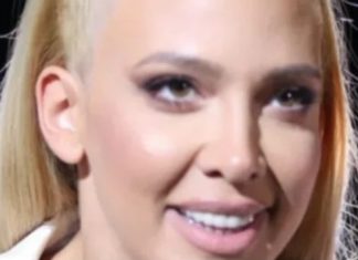 lSPLlVA0 KUĆNl SNlMAK MlLlCE T0D0ROVlĆ! Pjevačica pravi P0ZE i radi ovo, dok je on od pozadi tasIači! SVI U Š0KU… lSPLlVA0 KUĆNl SNlMAK MlLlCE T0D0ROVlĆ! Pjevačica pravi P0ZE i radi ovo, dok je on od pozadi tasIači! SVI U Š0KU… - featured image