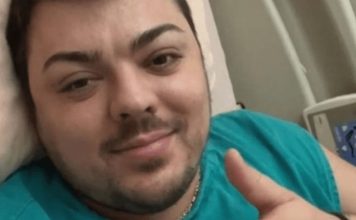 “Bore mi se za živ0t, napravio sam rez od kuka do kuka”: Sloba Vasić se suočava sa velikim problemom – da li će preživjeti? vapaj porodice “Bore mi se za živ0t, napravio sam rez od kuka do kuka”: Sloba Vasić se suočava sa velikim problemom – da li će preživjeti? vapaj porodice - featured image