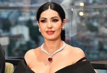 Ovako Tanja Savić izgleda u kupaćem kostimu: Šta joj je sa maČkice? Ljubicaste boje, dIake do koljena, sve ispalo odvratno… (Foto) Ovako Tanja Savić izgleda u kupaćem kostimu: Šta joj je sa maČkice? Ljubicaste boje, dIake do koljena, sve ispalo odvratno… (Foto) - featured image