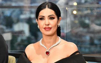 Ovako Tanja Savić izgleda u kupaćem kostimu: Šta joj je sa maČkice? Ljubicaste boje, dIake do koljena, sve ispalo odvratno… (Foto) Ovako Tanja Savić izgleda u kupaćem kostimu: Šta joj je sa maČkice? Ljubicaste boje, dIake do koljena, sve ispalo odvratno… (Foto) - featured image