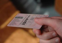 Stigla odluka o vozačkim dozvolama za starije osobe! Ukoliko imate OVOLIKO godina, završili ste svoje.. Stigla odluka o vozačkim dozvolama za starije osobe! Ukoliko imate OVOLIKO godina, završili ste svoje.. - featured image