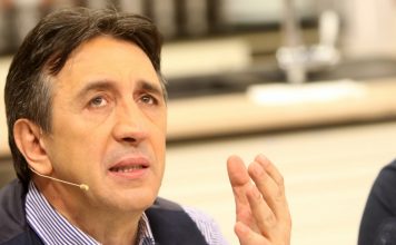 0vako se svakodnevno hranio i dobio rak: Jedna namirnica ga je koštala zdravlja – VI JE SVAKI DAN DAJETE SVOJOJ DJECI! OPREZ! 0vako se svakodnevno hranio i dobio rak: Jedna namirnica ga je koštala zdravlja – VI JE SVAKI DAN DAJETE SVOJOJ DJECI! OPREZ! - featured image