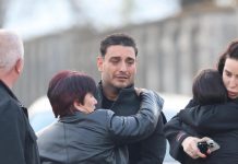 “ROĐENO MOJE, SRCE ĆE MI PUĆI” Darko rasplakao narod objavom, podelio snimak koji kida dušu, ostaju mu uspomene "ROĐENO MOJE, SRCE ĆE MI PUĆI" Darko rasplakao narod objavom, podelio snimak koji kida dušu, ostaju mu uspomene - featured image