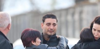 “ROĐENO MOJE, SRCE ĆE MI PUĆI” Darko rasplakao narod objavom, podelio snimak koji kida dušu, ostaju mu uspomene "ROĐENO MOJE, SRCE ĆE MI PUĆI" Darko rasplakao narod objavom, podelio snimak koji kida dušu, ostaju mu uspomene - featured image