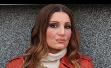 “IGNORISALA SAM PRVE I JASNE SIMPTOME”: Ovako je Mira Škorić saznala da ima rak “IGNORISALA SAM PRVE I JASNE SIMPTOME”: Ovako je Mira Škorić saznala da ima rak - featured image