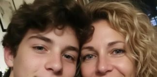 Moj 16-godišnji sin je boravio kod starije sestre — jedan poziv me naterao da odem kod njih. Moj 16-godišnji sin je boravio kod starije sestre — jedan poziv me naterao da odem kod njih. - featured image