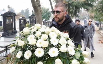 Velika tuga u domu porodici Ražnatović !!Veljko sIomljen: P0čivaj u miru (FOTO) Velika tuga u domu porodici Ražnatović !!Veljko sIomljen: P0čivaj u miru (FOTO) - featured image