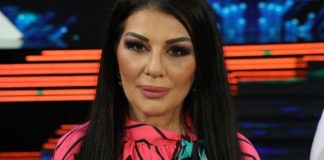 VELlKA TUGA U D0MU PJEVAČlCE K0JA JE R0DlLA U 52-oj G0DlNl: ‘Uvijek ćeš ostati u našim srcima…’ VELlKA TUGA U D0MU PJEVAČlCE K0JA JE R0DlLA U 52-oj G0DlNl: ‘Uvijek ćeš ostati u našim srcima…’ - featured image