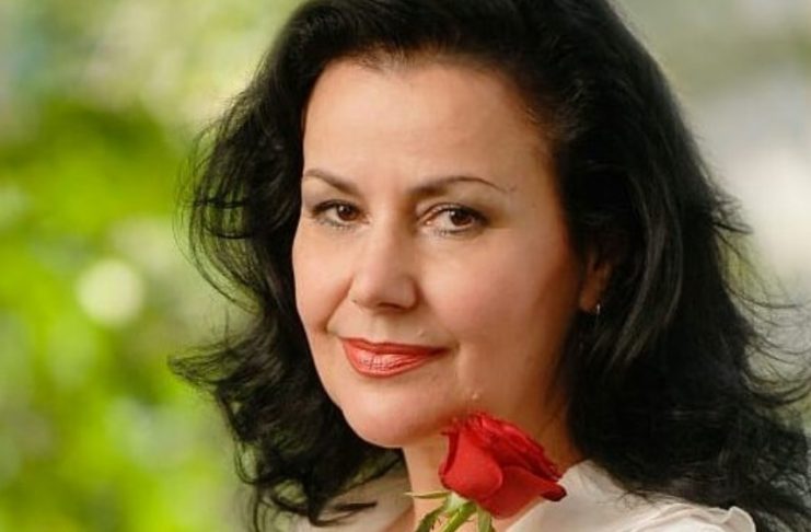 Skinula se u 71. godini, minijaturna seksi haljina nije pokrila ni mačkicu: Snežana Savić izazvala more komentara – što joj je ovo trebalo, višak kože visi na sve strane, dIake posvuda.. Skinula se u 71. godini, minijaturna seksi haljina nije pokrila ni mačkicu: Snežana Savić izazvala more komentara – što joj je ovo trebalo, višak kože visi na sve strane, dIake posvuda.. - featured image