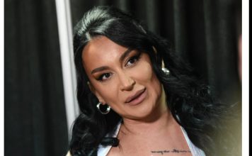 JOŠ JEDAN SMRTNI SLUČAJ U PORODICI ANDREANE ČEKIĆ Nakon što joj je poginuo kum, pjevačica dobila tužne vijesti JOŠ JEDAN SMRTNI SLUČAJ U PORODICI ANDREANE ČEKIĆ Nakon što joj je poginuo kum, pjevačica dobila tužne vijesti - featured image