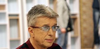 “Mama, Sale više ne diše”: Evo kako je zaista umro Saša Popović, njegova supruga otkrila zašto ga je baba Vanga slagala za godinu smrti “Mama, Sale više ne diše”: Evo kako je zaista umro Saša Popović, njegova supruga otkrila zašto ga je baba Vanga slagala za godinu smrti - featured image