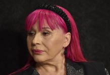 “STANJE JE OZBILJNO, MOŽDA POSTOJI ČUDO DA SE IZLEČI” Pevačica na ivici suza o Zorici Brunclik: “Kemiš mi je rekao da je operisana” “STANJE JE OZBILJNO, MOŽDA POSTOJI ČUDO DA SE IZLEČI” Pevačica na ivici suza o Zorici Brunclik: “Kemiš mi je rekao da je operisana” - featured image