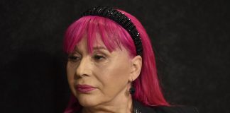 “STANJE JE OZBILJNO, MOŽDA POSTOJI ČUDO DA SE IZLEČI” Pevačica na ivici suza o Zorici Brunclik: “Kemiš mi je rekao da je operisana” “STANJE JE OZBILJNO, MOŽDA POSTOJI ČUDO DA SE IZLEČI” Pevačica na ivici suza o Zorici Brunclik: “Kemiš mi je rekao da je operisana” - featured image