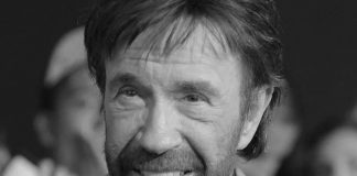 OSVANULE NAJTEŽE SLIKE nakon smrti Čaka Norisa: Djeca dala javno obećanje, svijet u suzama OSVANULE NAJTEŽE SLIKE nakon smrti Čaka Norisa: Djeca dala javno obećanje, svijet u suzama - featured image