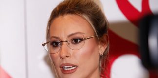 ŽIKA LEŽI U B0LNICI: Bivša supruga uz njega, sve otkrila “šanse su male, ali moramo se nadati..” ŽIKA LEŽI U B0LNICI: Bivša supruga uz njega, sve otkrila “šanse su male, ali moramo se nadati..” - featured image