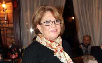 Nekad bila kraljica narodne muzike, svi je voljeli: Evo šta joj se desilo, prava tragedija Nekad bila kraljica narodne muzike, svi je voljeli: Evo šta joj se desilo, prava tragedija - featured image