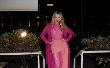 “DA BI NEKO BIO MOJ PRIJATELJ, MORA DA LEGNE SA MNOM” Šok priznanje Rade Manojlović, a evo šta je rekla za Milana Stankovića "DA BI NEKO BIO MOJ PRIJATELJ, MORA DA LEGNE SA MNOM" Šok priznanje Rade Manojlović, a evo šta je rekla za Milana Stankovića - featured image