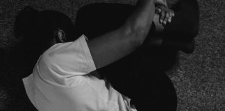 Oslobođena optužbi: Ubila partnera nakon što ga je zatekla u pokušaju silovanja kćerke Oslobođena optužbi: Ubila partnera nakon što ga je zatekla u pokušaju silovanja kćerke - featured image