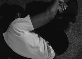 Oslobođena optužbi: Ubila partnera nakon što ga je zatekla u pokušaju silovanja kćerke Oslobođena optužbi: Ubila partnera nakon što ga je zatekla u pokušaju silovanja kćerke - featured image