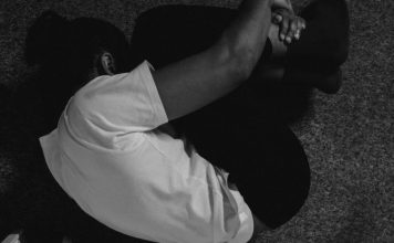 Oslobođena optužbi: Ubila partnera nakon što ga je zatekla u pokušaju silovanja kćerke Oslobođena optužbi: Ubila partnera nakon što ga je zatekla u pokušaju silovanja kćerke - featured image