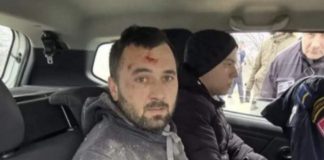 Golim rukama ugušio suprugu i sina, natjerao je sina prvo da gleda kako mu ub1ja mamu, da moli za oprost: Dobio samo par godina zatvora, m0nstrumEmir Selimović najavio novi p0k0Ij Golim rukama ugušio suprugu i sina, natjerao je sina prvo da gleda kako mu ub1ja mamu, da moli za oprost: Dobio samo par godina zatvora, m0nstrumEmir Selimović najavio novi p0k0Ij - featured image