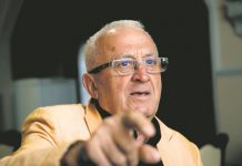 Era Ojdanić je u vezi sa 43 godine mlađom,kad vidite koja pjevačica je u pitanju, nećete moći vjerovati: Znam da je sa mnom zbog para, ali meni je bitno da ga stavim u mIadu.. Era Ojdanić je u vezi sa 43 godine mlađom,kad vidite koja pjevačica je u pitanju, nećete moći vjerovati: Znam da je sa mnom zbog para, ali meni je bitno da ga stavim u mIadu.. - featured image