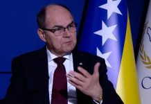 OGLASIO SE SCHMIDT: Evo da li ostaje u BiH… OGLASIO SE SCHMIDT: Evo da li ostaje u BiH… - featured image