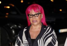 ŠTA SE DESILO SA KOSOM ZORICE BRUNCLIK? Snimak pevačice kruži internetom, počela je da nosi maramu tad! (VIDEO) ŠTA SE DESILO SA KOSOM ZORICE BRUNCLIK? Snimak pevačice kruži internetom, počela je da nosi maramu tad! (VIDEO) - featured image