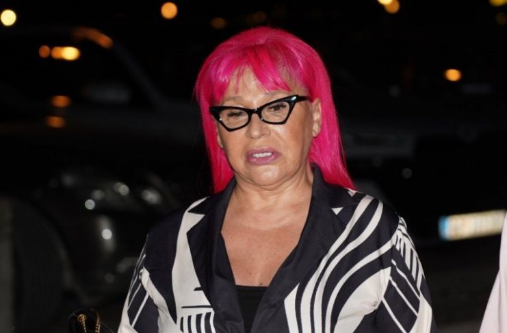 ŠTA SE DESILO SA KOSOM ZORICE BRUNCLIK? Snimak pevačice kruži internetom, počela je da nosi maramu tad! (VIDEO) ŠTA SE DESILO SA KOSOM ZORICE BRUNCLIK? Snimak pevačice kruži internetom, počela je da nosi maramu tad! (VIDEO) - featured image