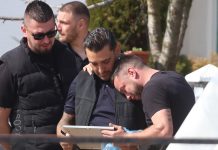 Darko Lazić otkrio sa čime se suočava nakon smrti brata: Ne mogu da spavam, nosim ga na duši, ja sam kriv, uradio sam.. Darko Lazić otkrio sa čime se suočava nakon smrti brata: Ne mogu da spavam, nosim ga na duši, ja sam kriv, uradio sam.. - featured image