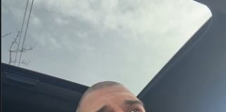 Ispratili ga zauvijek uz ilahije: Iz Sarajeva se čuju ezani, a društvene mreže bruje – Dejan Dragojević odlazi Ispratili ga zauvijek uz ilahije: Iz Sarajeva se čuju ezani, a društvene mreže bruje – Dejan Dragojević odlazi - featured image