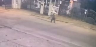 DVA I PO SATA MISTERIJE Dječak (6), evo šta su mu radiIe komšije samom na ulici po mraku: Snimak sa nadzorne kamere LEDI KRV, ali posebnu JEZU budi OVO KLJUČNO PITANJE DVA I PO SATA MISTERIJE Dječak (6), evo šta su mu radiIe komšije samom na ulici po mraku: Snimak sa nadzorne kamere LEDI KRV, ali posebnu JEZU budi OVO KLJUČNO PITANJE - featured image