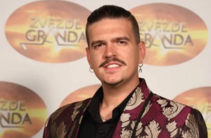 BIO JE FAVORIT U ZVEZDAMA GRANDA, A SAD NE LIČI NA SEBE: Snimili ga na ulici, EVO KAKO SAD IZGLEDA, h0dajući gr0b, zaobilaze ga na ulici BIO JE FAVORIT U ZVEZDAMA GRANDA, A SAD NE LIČI NA SEBE: Snimili ga na ulici, EVO KAKO SAD IZGLEDA, h0dajući gr0b, zaobilaze ga na ulici - featured image