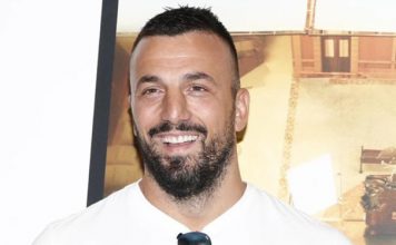 Nikad više s nama, slika koja je rasplakala svijet: Putuj ptico Nikad više s nama, slika koja je rasplakala svijet: Putuj ptico - featured image