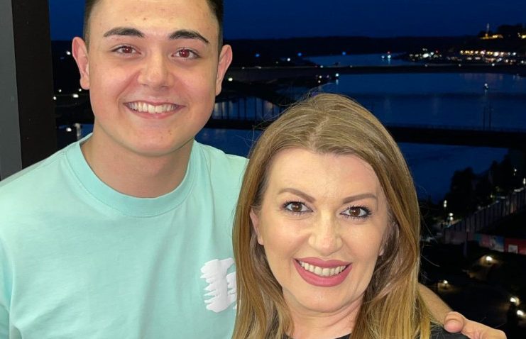 Bukti vatra, oglasio se i Taške: Pristao sam da bude drugi, pod uslovom da.. – Detalji intimn0g odnosa Nermina i Viki, ovo je bIam za staru k0ku Bukti vatra, oglasio se i Taške: Pristao sam da bude drugi, pod uslovom da.. – Detalji intimn0g odnosa Nermina i Viki, ovo je bIam za staru k0ku - featured image