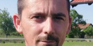 Ovaj Bosanac zbog svog imena hit na Balkanu: Pop nije hteo da mu krsti decu kad je čuo kako se zove, policija mu prašta prekršaje, tek da vidite imena braće Ovaj Bosanac zbog svog imena hit na Balkanu: Pop nije hteo da mu krsti decu kad je čuo kako se zove, policija mu prašta prekršaje, tek da vidite imena braće - featured image