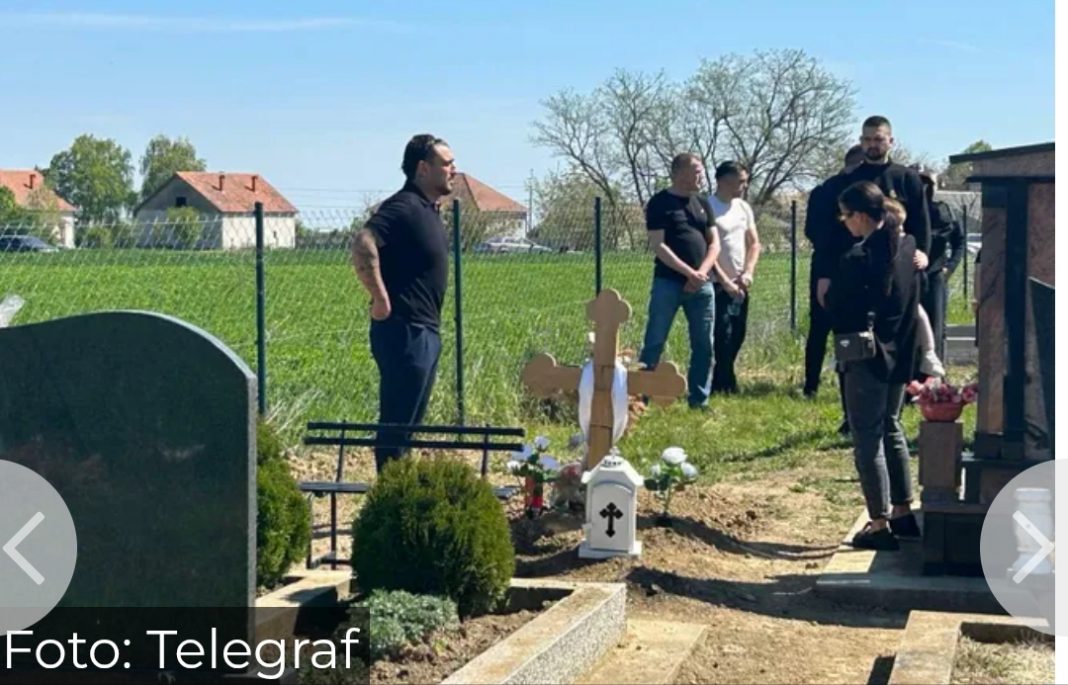 “Sine, otvori oči da vidiš šta si uradio” Potresne scene na groblju u Brestaču, doveli Darka na bratov grob, nakon saznanja da mu je on.. - featured image
