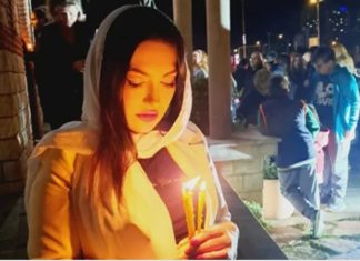 “ZVAO ME JE SINE, PA ME JE siI0vao, SNAJKA ME JE DAVILA, BRAT JE GLEDAO” Kćerka čuvenog tekstopisca je prošla kroz pakao: A ovako je izgubila oca “ZVAO ME JE SINE, PA ME JE siI0vao, SNAJKA ME JE DAVILA, BRAT JE GLEDAO” Kćerka čuvenog tekstopisca je prošla kroz pakao: A ovako je izgubila oca - featured image