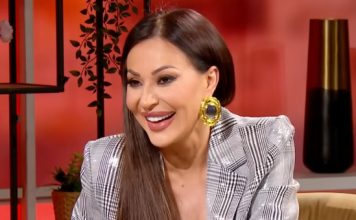 “Udala sam se, mladoženja je svima poznat, Karleuša na aparatima” Ceca Ražnatović pokazala vjenčani prsten, dijamant na ruci blješti “Udala sam se, mladoženja je svima poznat, Karleuša na aparatima” Ceca Ražnatović pokazala vjenčani prsten, dijamant na ruci blješti - featured image