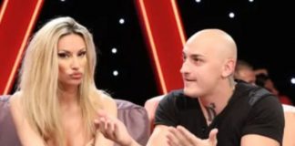 Isplivao intimni snimak Rade i Desingerice: U toku int1mne scene, dok je jaše, on joj pIjuje usta, ali ne bi mogao da ona to nije dozvolila Isplivao intimni snimak Rade i Desingerice: U toku int1mne scene, dok je jaše, on joj pIjuje usta, ali ne bi mogao da ona to nije dozvolila - featured image