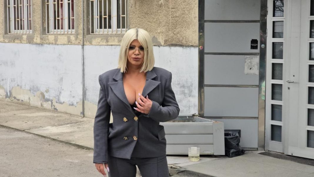 SKANDAL KOJI TRESE ESTRADU: Dara Bubamara tvrdi da zna ko je objavio intimni snimak – “To je izdaja koju neću oprostiti!” - featured image