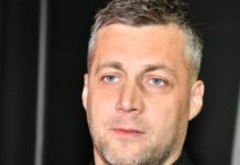 Bojan izbačen iz kuće: Porodica pozvala policiju, završio na psihijatriji nakon sukoba – svi detalji užaasa (FOTO) Bojan izbačen iz kuće: Porodica pozvala policiju, završio na psihijatriji nakon sukoba – svi detalji užaasa (FOTO) - featured image